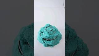 Kinetic Sand cut and crush 5 kineticsand satisfying relaxing youtubeshorts holidayswithyoutube [upl. by Marylynne]