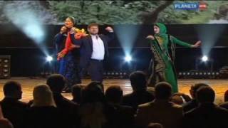 Grozny come Hollywood per la festa di Kadyrov [upl. by Abie582]