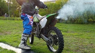 Kawasaki KX250 2Stroke Coldstarting Raw Sounds [upl. by Nyrraf]