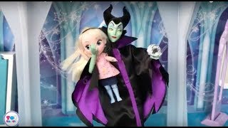 Frozen Elsa Toddler gets taken by Maleficent Elsa vs Maleficent Princess Hair Salon Disaster [upl. by Boylston541]