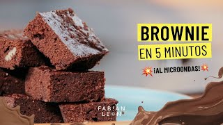 BROWNIE de chocolate AL MICROONDAS en 5 minutos 💥 [upl. by Lanita]