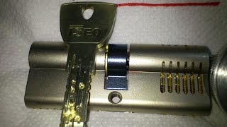 Lock picking tool for ISEO R90 [upl. by Deehan625]