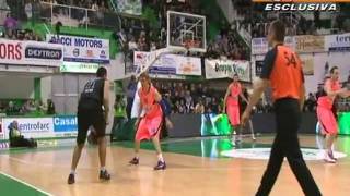 Euroleague Montepaschi Siena vs FC Barcelona Regal 4th Quarter  Dec 15th 2011 [upl. by Einaoj907]