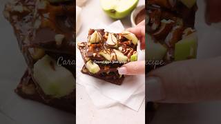 This Caramel Apple Bark Recipe is a delicious autumn inspired treat recipevideo fallvibes shorts [upl. by Fillander]