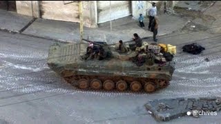 Siria combates cuerpo a cuerpo en los barrios rebeldes de Homs [upl. by Ellehciram670]