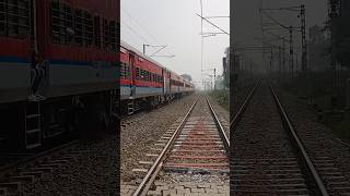 Triveni Express with WAP4 ELECTRIC LOCOMOTIVE honking indianrailwayshighspeedtrain electrictrains [upl. by Venable]