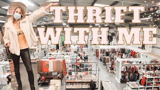 THRIFT WITH ME TO THE BIGGEST CHARITY SHOP IN THE UK OXFAM THRIFTING VLOG LARA JOANNA JARVIS 2020 [upl. by Garlinda]