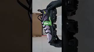 2️⃣x Vapormax Plus sidebyside black amp volt green ⚫️🟢 shorts viral nikevapormax nike sneakers [upl. by Chor]