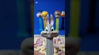 ASMR Dispenser Pez 🍬 Looney Tunes Bugs Bunny 🐰 asmr pez looneytunes [upl. by Ahsinrac]