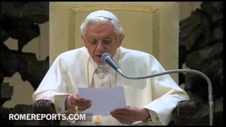 Benedicto XVI explica el misterio de la Encarnación [upl. by Nessy]