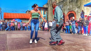 VOLVIÓ A BAILAR “EL SON SOLITO” 🙌 EN XILITLA 🇲🇽 TRÍO CANTAR SERRANO 🎻 [upl. by Ahsikal]