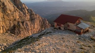 Rifugio Franchetti Una vita un rifugio Gran Sasso dItalia [upl. by Rimidalb952]