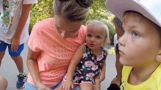 🐝 TWOYEAROLD GIRL GETS STUNG BY A BEE FOR THE FIRST TIME TWICE 😱 [upl. by Neda]