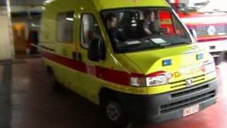 Ambulance A132 SIAMU Anderlecht  Police [upl. by Idaline]