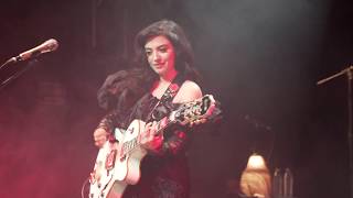 Si tú me quisieras  Mon Laferte Madrid 2018 [upl. by Merry]