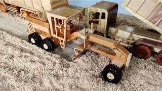 CATERPILLAR ROAD GRADER DIY wooden toys [upl. by Eldreeda535]