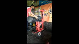 review alat ganti ban bct tire changer by pande motor [upl. by Ajnek]