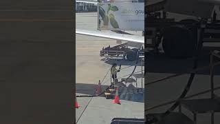 Plane refuelling at Tullamarine Airport aviation I hadnt seen that happen before [upl. by Azyl]