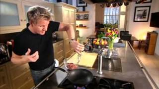 Chef Ramsay How to stir fry beef [upl. by Trebor]