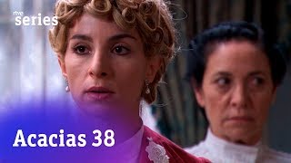 Acacias 38 Cayetana confiesa a los vecinos que Fabiana es su madre Acacias571  RTVE Series [upl. by Arri]