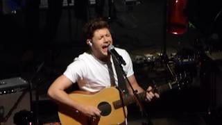 Flicker  Niall Horan Flicker Sessions O2 Shepherds Bush Empire London 310817 [upl. by Noffets]