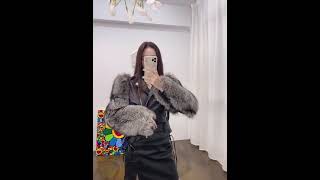 HOT SALE Silver fox fur coat sheepskin coat！！ [upl. by Syl]