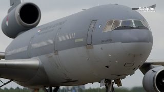 KDC10s van de Koninklijke Luchtmacht landen op Schiphol [upl. by Gefen]