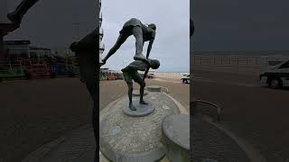 The quotHaasje Overquot statue in Koksijde 😀 [upl. by Ariem]