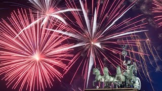 Silvesterfeuerwerk Darauf sollten Sie beim Böllern achten [upl. by Nicolina350]