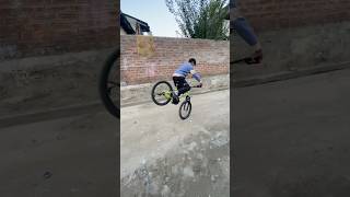 outstanding stoppie🤯 stoppie mtbstunt cycle stunt shortsfeed youtubeshorts shorts [upl. by Lambart]