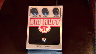 Big Muff Pi with Bass  ElectroHarmonix [upl. by Jew]