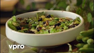 Recept Yvettes maaltijdsalade met bramen tuinbonen en gorgonzola [upl. by Gnivri967]