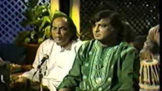 Chadhta suraj dheere dheere dhalta hai dhal jaaega Aziz Naza live at Canada [upl. by Catto]