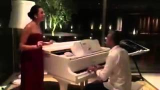 Monica Iozzi e Otaviano Costa cantando Flores [upl. by Jacinthe]