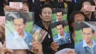 Mourners flock to Bangkok to bid farewell to late King Bhumibol Adulyadej [upl. by Boniface]