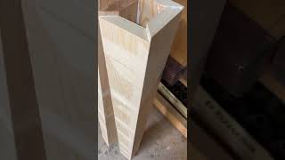 Pilastra para escalera Newel Post Staircase diywoodworking woodworking staircase carpintero [upl. by Lyndell]