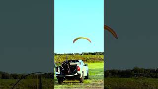 Pouso perfeito paramotor parapente paraglider paratrike voo fly shorts [upl. by Aelhsa]