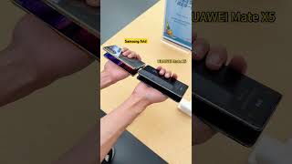 Comparison of the hinge test between W24 and Mate X5 Digital Technology Samsung Huawei W24 MateX5 [upl. by Kenweigh]