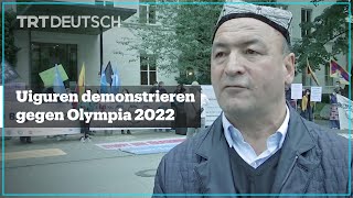 Uiguren demonstrieren gegen Olympia 2022 [upl. by Ynttirb903]