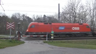 Eisenbahnkreuzungen  Železniční přejezd Eggenburg A  2832024 [upl. by Arec65]