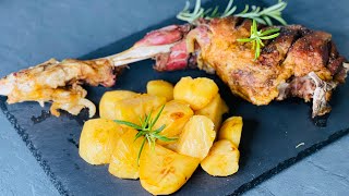 COSCIA DI AGNELLO AL FORNO CON PATATE [upl. by Ahsital]