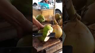 Basta bikolano maurag bagamaurag magbatak ki masiram na bukosatisfying coconut cutting skills [upl. by Llebanna485]