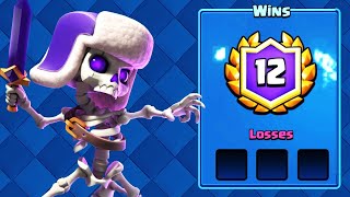 The BEST Deck to Win Your First Grand Challenge in Clash Royale [upl. by Corso]