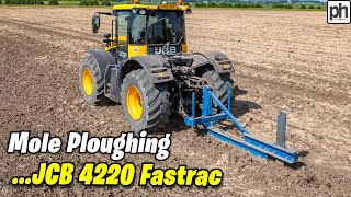 JCB FASTRAC 4220 MOLE PLOUGHING agri [upl. by Everick]