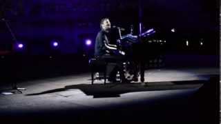 Cesare Cremonini  Vieni A Vedere Perchè  Concerto al Pianoforte  Taormina [upl. by Aniuqal337]