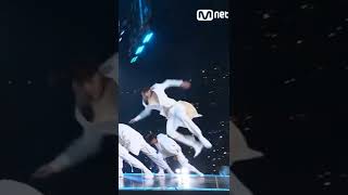 Ateez went viral because of their jump choreography on KCON LA woosan wooyoung choisan ateez [upl. by Amasa]