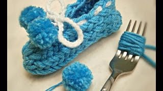 How to make pom poms with forkmaking mini pom pomsdiy pom poms [upl. by Mandel]