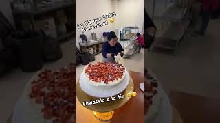 La tía que todos necesitamos jajajajaja pastelera cake cake pasteleria katycanaanpasteleria [upl. by Htiduy135]