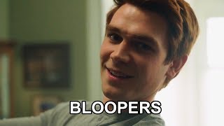 Riverdale Temporada 1 Bloopers Gag Reel Subtitulado [upl. by Dlorrej52]