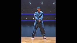 Jhope doing sticky dance challenge🔥bts jhope dance shorts viral wepurpleyoubtsandbtsarmy [upl. by Robbyn]